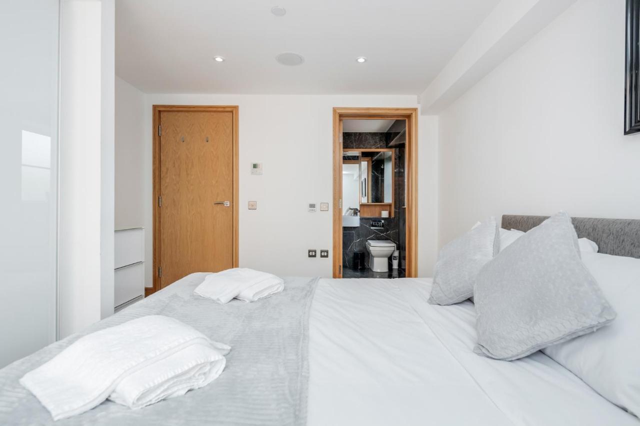Luxury 3 Bed 2 Bath Marylebone Station Apartment London