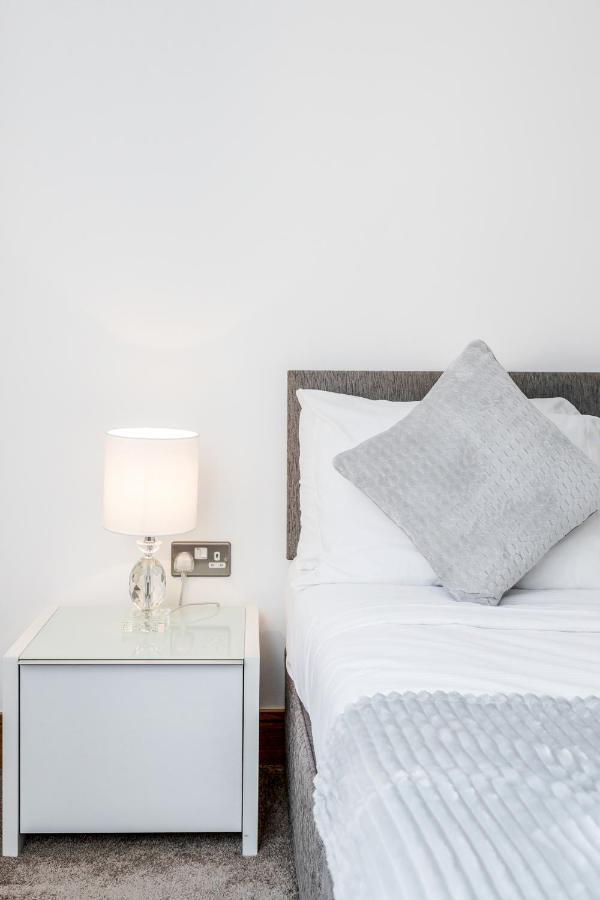 Luxury 3 Bed 2 Bath Marylebone Station Apartment London