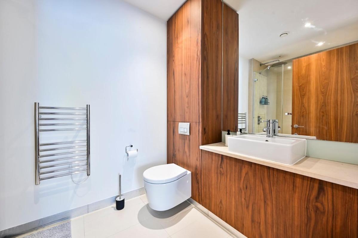 Luxury 3 Bed Next Victoria Station *