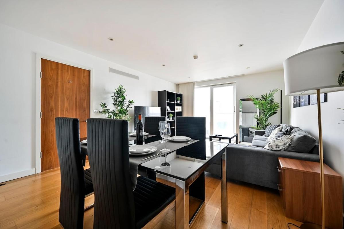Apartment Luxury 3 Bed Next Victoria Station *
